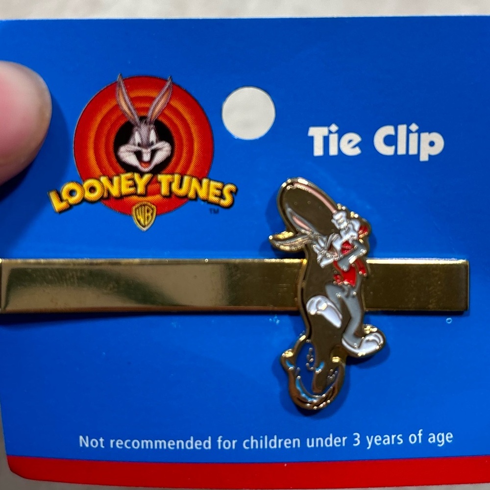 New Bugs Bunny Fishing Tie Clip Warner Bros. Gold Looney Tunes